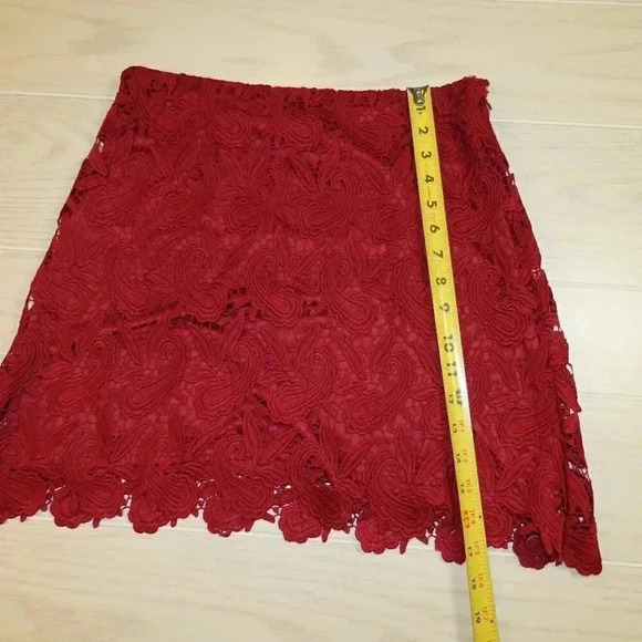 Express Red Women's lace Overlay Mini Skirt Size 6 - Picture 7 of 9